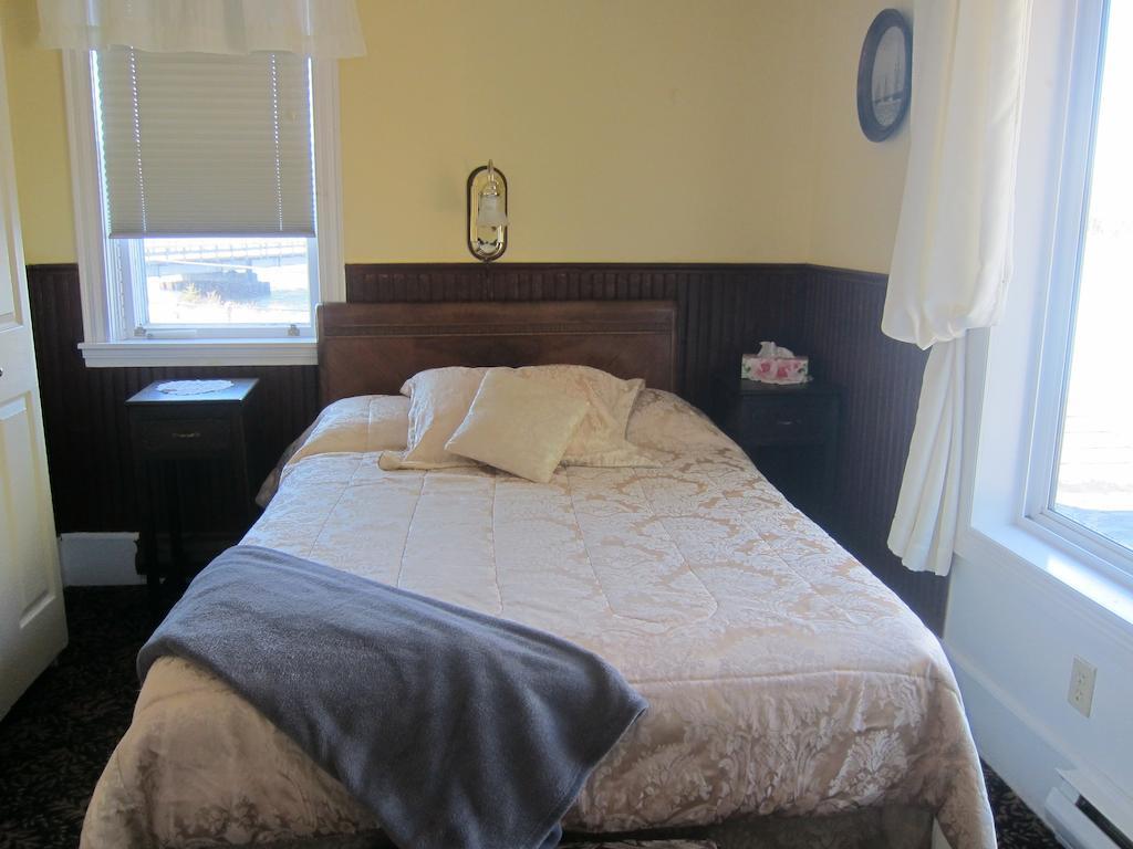 Salmon River Country Inn Head of Jeddore 객실 사진